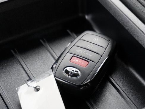 New 2025 Toyota Tundra Limited image 21