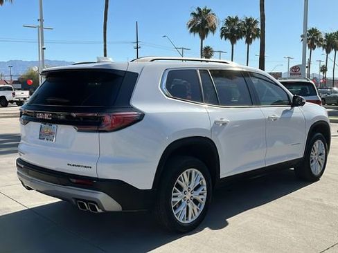 Used 2025 GMC Acadia Elevation w/ Elevation Premium Package FWD image 27