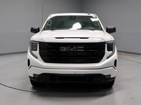 Used 2024 GMC Sierra 1500 Elevation w/ LPO, Elevation Black Package AWD/4WD image 5