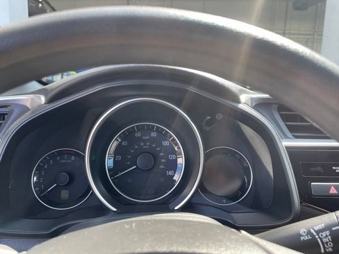 Used 2018 Honda Fit LX image 15