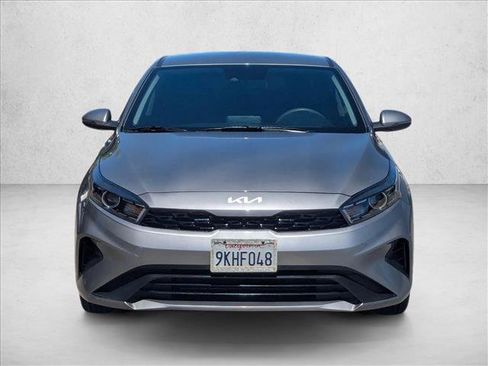 Used 2024 Kia Forte LXS w/ LXS Technology Package FWD image 2