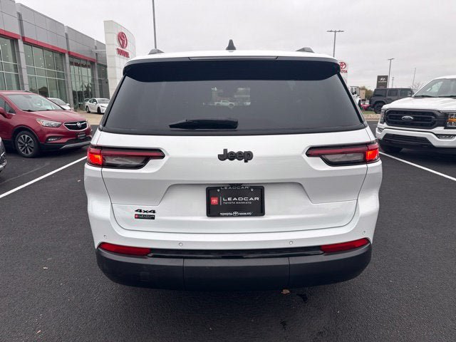 Used 2023 Jeep Grand Cherokee L Laredo AWD/4WD image 10