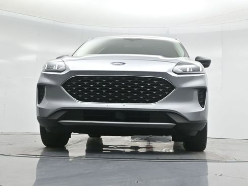 Used 2022 Ford Escape SE image 46