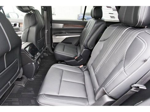 New 2026 Cadillac Vistiq Luxury AWD/4WD image 7