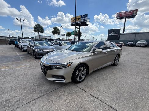 Used 2018 Honda Accord EX image 7