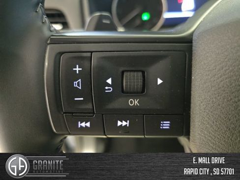 Used 2026 Nissan Rogue SV AWD/4WD image 32