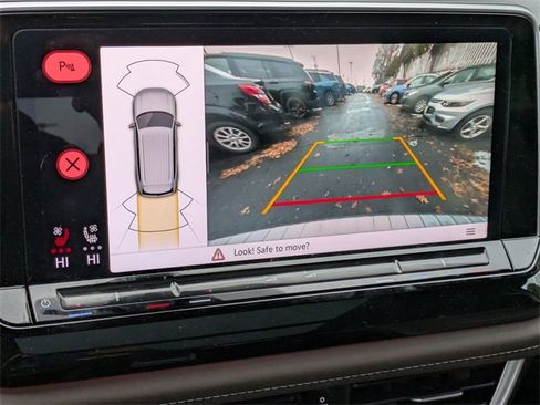 Used 2024 Volkswagen Atlas SEL image 18