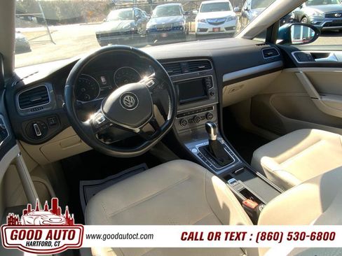 Used 2015 Volkswagen e-Golf SEL Premium image 12