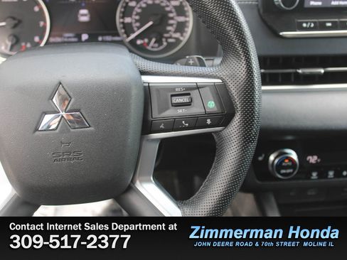 Used 2024 Mitsubishi Outlander SE AWD/4WD image 14