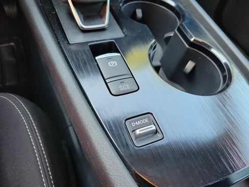 Used 2023 Nissan Rogue SV FWD image 27
