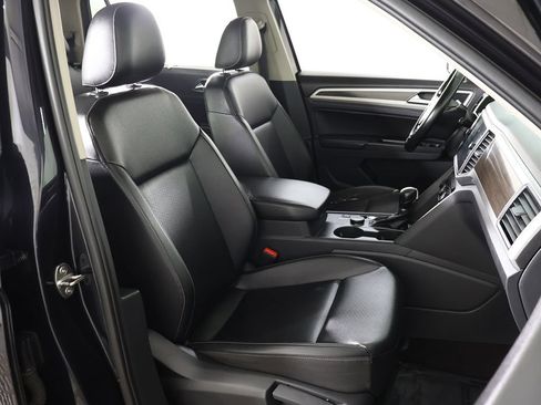 Used 2018 Volkswagen Atlas SE AWD/4WD image 32
