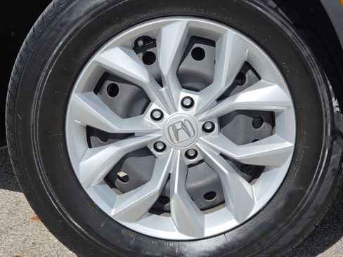 Used 2024 Honda CR-V LX image 11