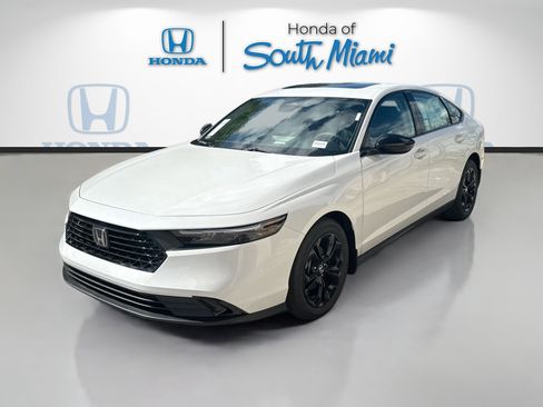 New 2025 Honda Accord SE image 3