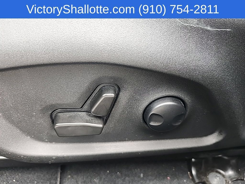 Used 2022 Jeep Compass Latitude w/ Sun and Sound Group AWD/4WD image 18