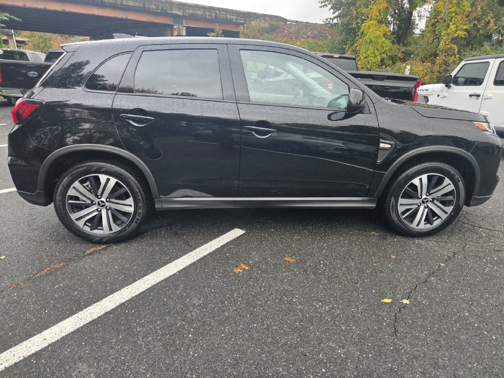 Used 2025 Mitsubishi Outlander Sport ES AWD/4WD image 6