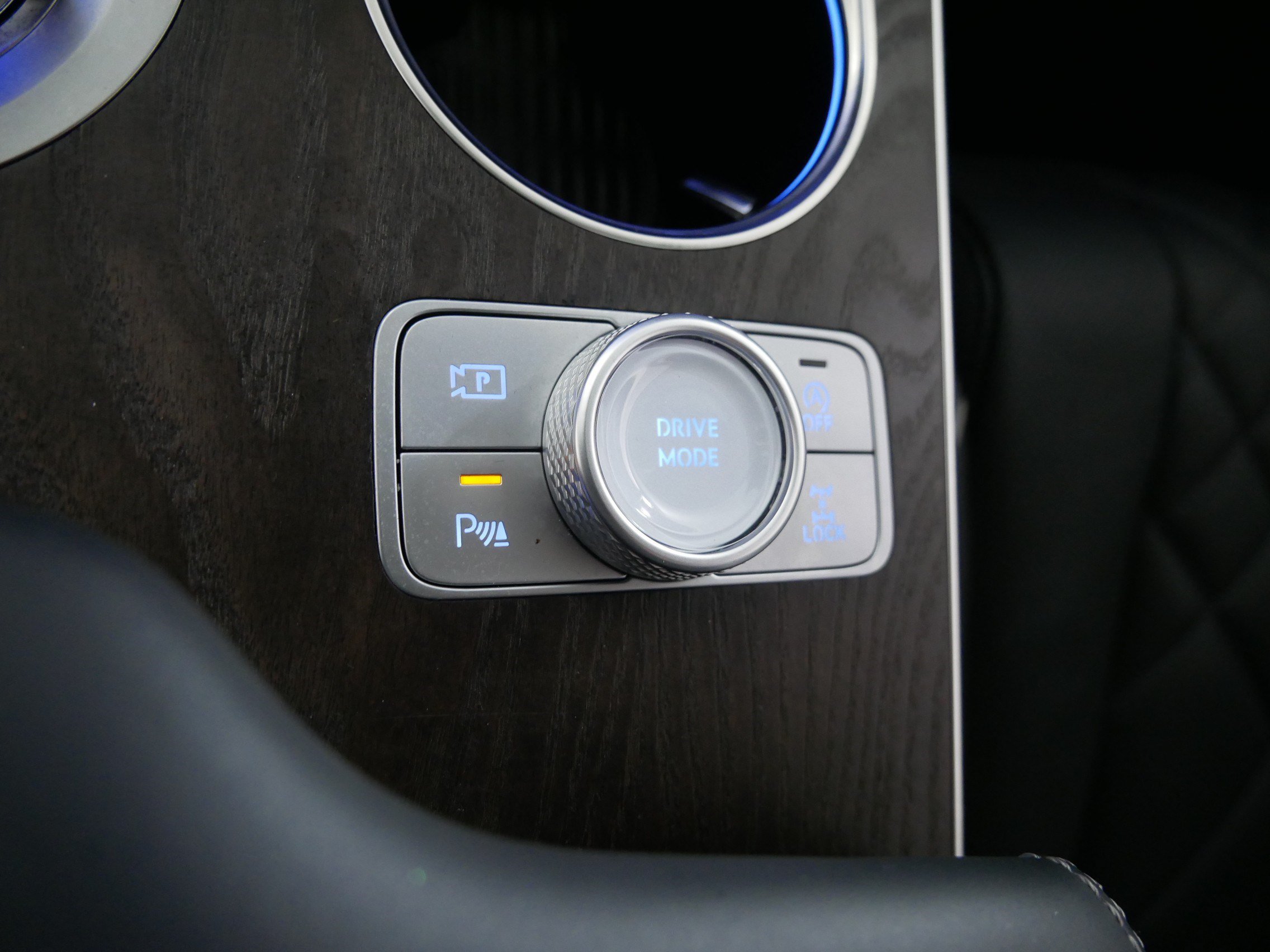 Certified 2025 Genesis GV80 3.5T Prestige AWD/4WD image 29