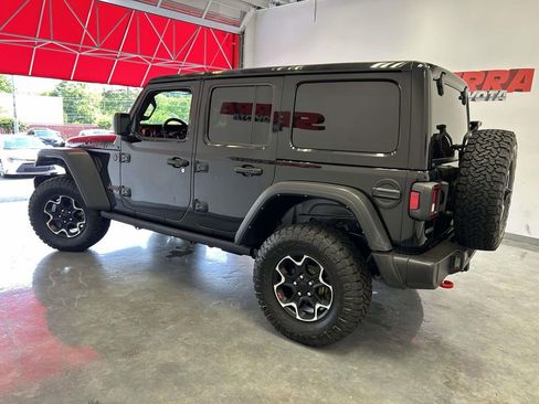 Used 2023 Jeep Wrangler Unlimited Rubicon w/ Cold Weather Group AWD/4WD image 6