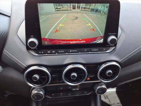 Used 2024 Nissan Sentra SV image 15