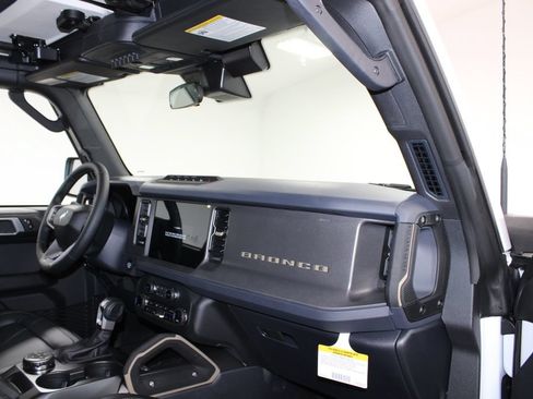 New 2026 Ford Bronco Badlands AWD/4WD image 27