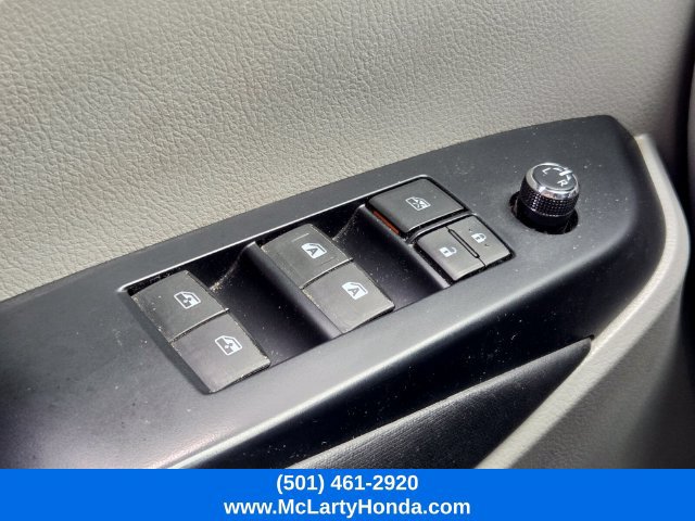 Used 2017 Toyota Highlander XLE AWD/4WD image 34