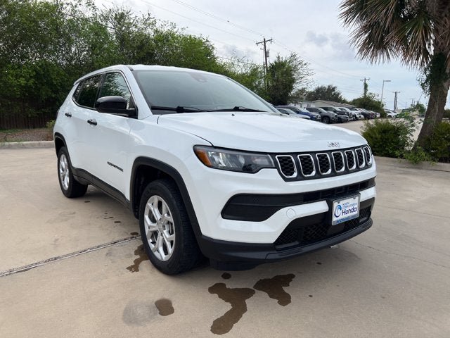 Used 2024 Jeep Compass Sport AWD/4WD image 8