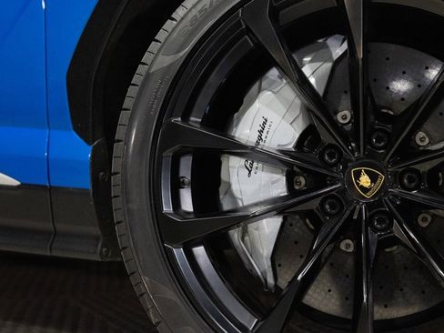 Used 2020 Lamborghini Urus image 7
