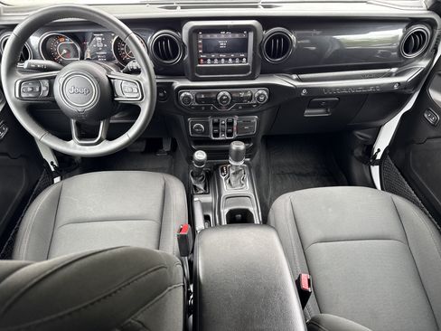 Used 2023 Jeep Wrangler Unlimited Sport AWD/4WD image 27
