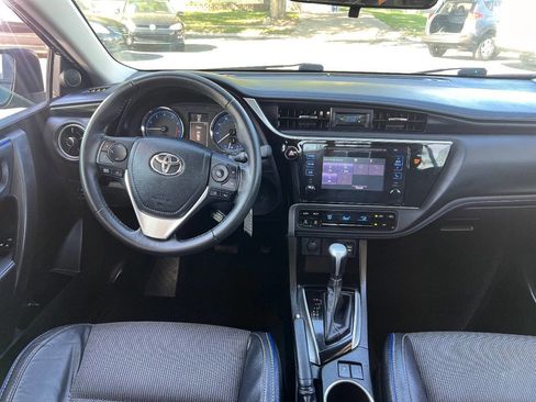 Used 2017 Toyota Corolla SE image 11