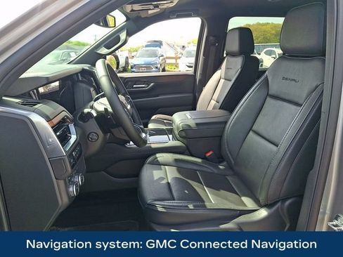Used 2025 GMC Yukon Denali AWD/4WD image 2
