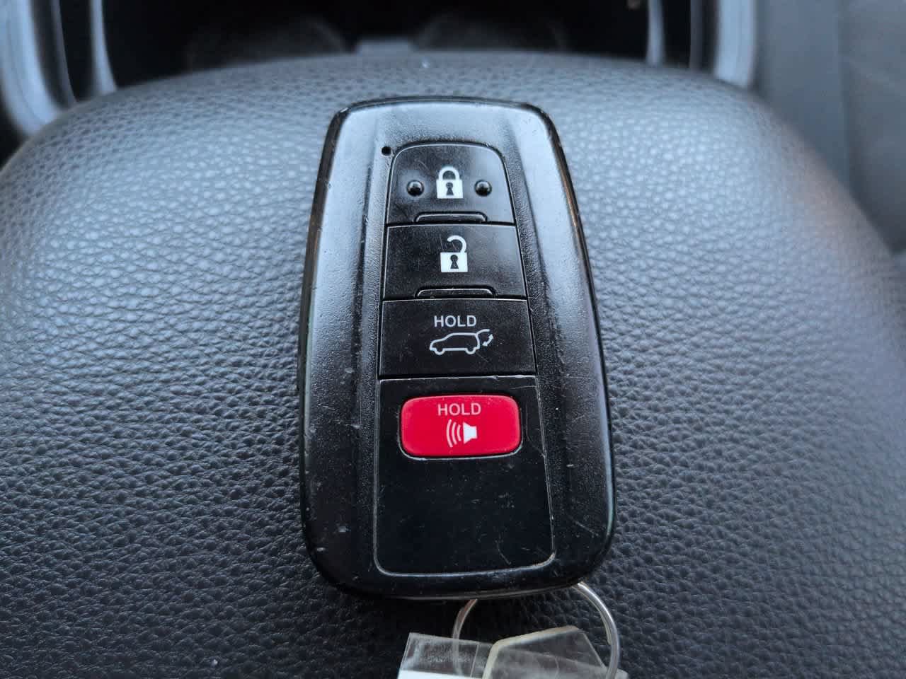 Certified 2019 Toyota RAV4 XLE w/ Convenience Package AWD/4WD image 28