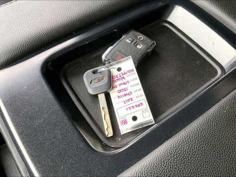 Used 2017 Chevrolet Silverado 1500 LTZ Z71 w/ LTZ Plus Package image 11