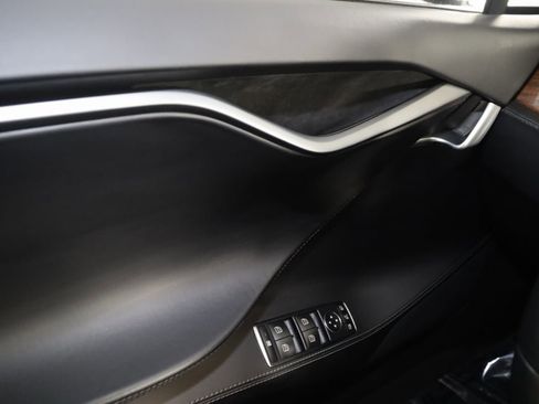 Used 2021 Tesla Model S Long Range Plus image 32