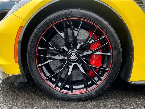 Used 2019 Chevrolet Corvette Z06 image 31