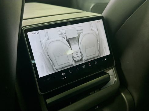 Used 2026 Tesla Model Y Long Range RWD image 26