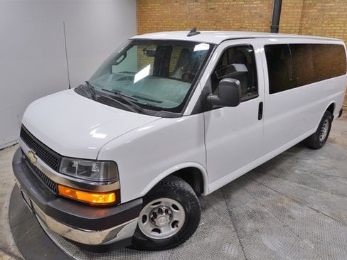 Used 2018 Chevrolet Express 3500 LT w/ LT Preferred Equipment Group image 2