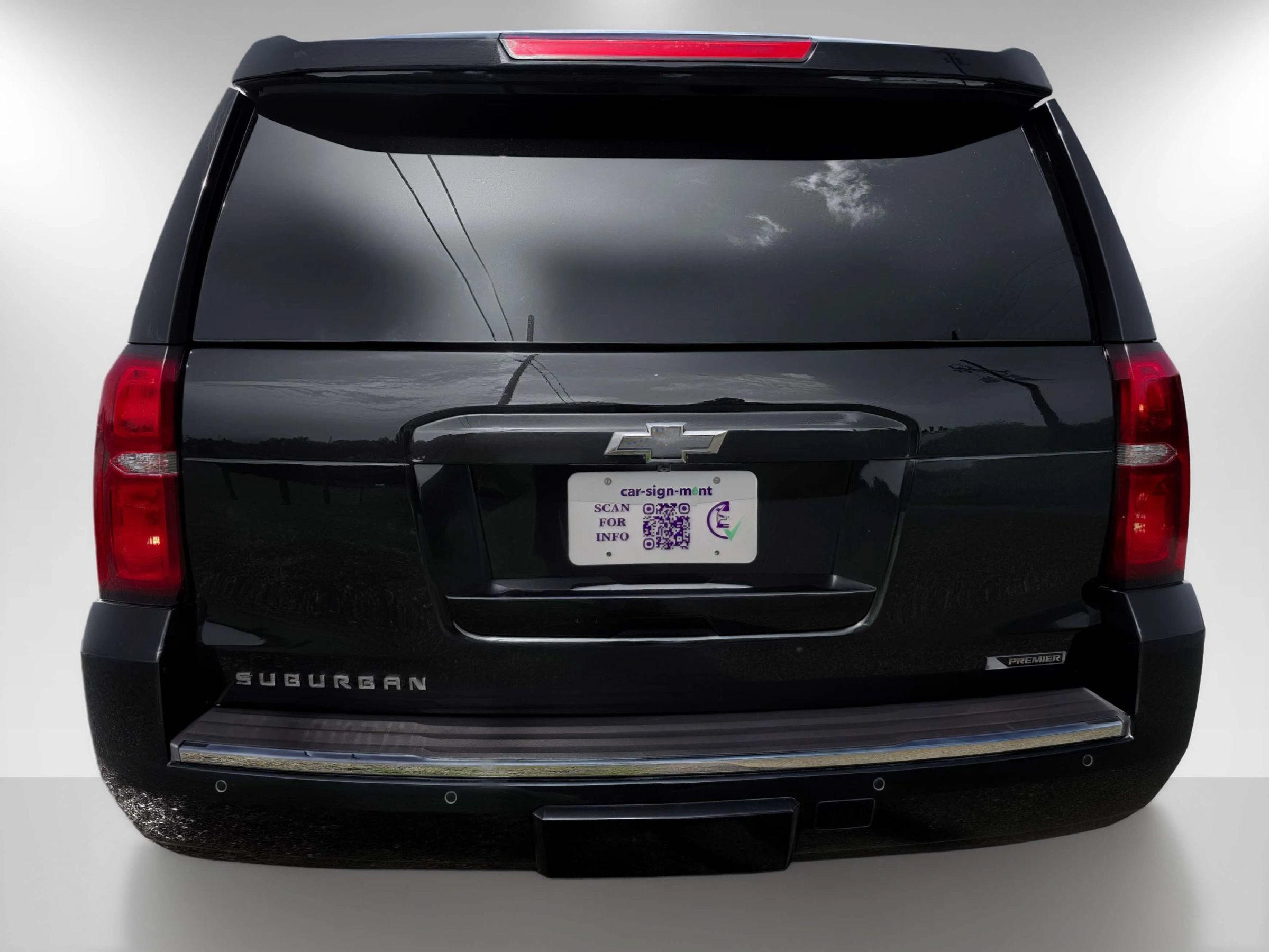 Used 2018 Chevrolet Suburban Premier RWD image 6