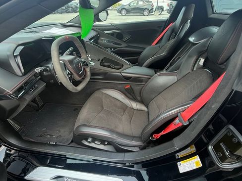 Used 2024 Chevrolet Corvette Stingray Premium Conv w/ Z51 Performance Package RWD image 9