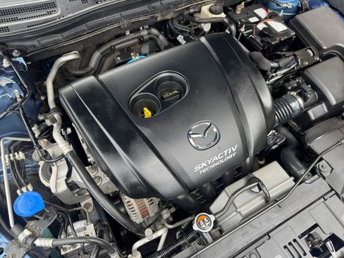 Used 2018 MAZDA MAZDA3 Sport w/ Preferred Equipment Package FWD image 37