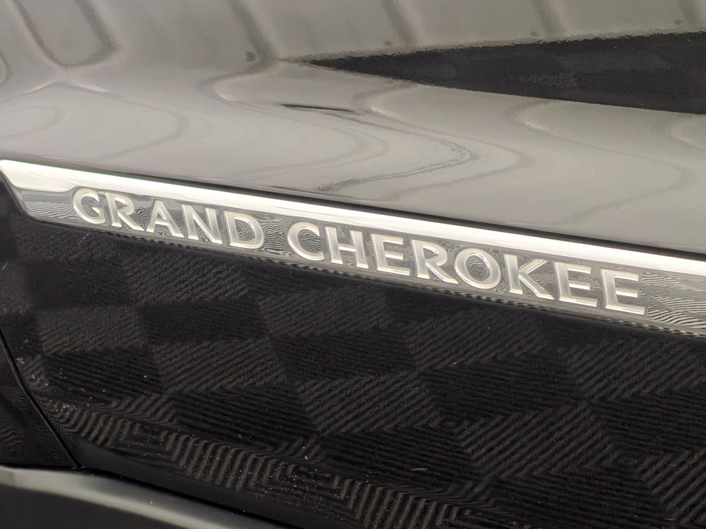 Used 2012 Jeep Grand Cherokee Laredo AWD/4WD image 39