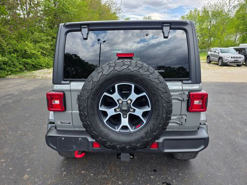 Used 2022 Jeep Wrangler Rubicon w/ LED Lighting Group AWD/4WD image 4