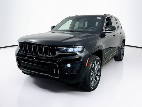 Used 2023 Jeep Grand Cherokee Overland w/ Luxury Tech Group IV AWD/4WD image 1