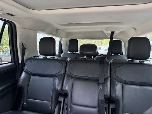 Used 2025 Ford Expedition Max Platinum AWD/4WD image 10