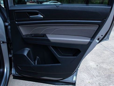 Used 2022 Volkswagen Atlas SE w/ Panoramic Sunroof Package image 33