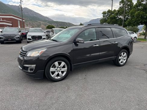 Used 2017 Chevrolet Traverse LT w/ True North Edition AWD/4WD image 1