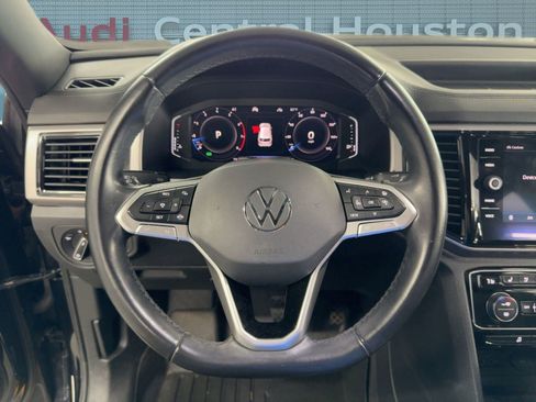 Used 2020 Volkswagen Atlas Cross Sport SEL Premium image 18