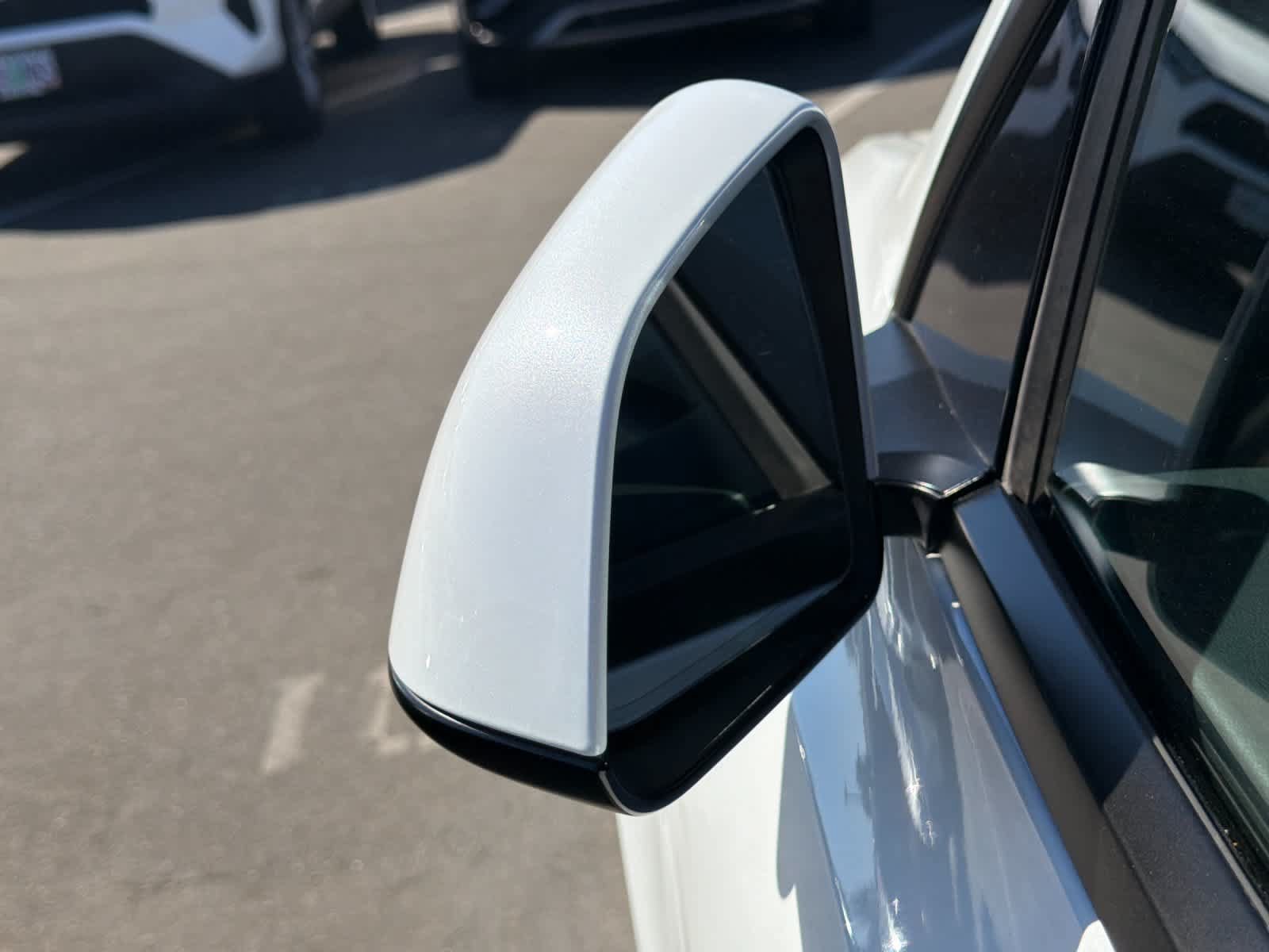 Used 2023 Tesla Model Y Long Range AWD/4WD image 21