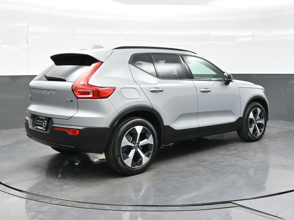 Used 2026 Volvo XC40 B5 Plus AWD/4WD image 7