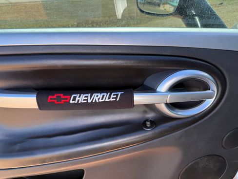 Used 2005 Chevrolet SSR w/ Preferred Equipment Group image 10