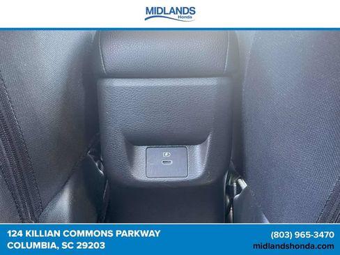 Used 2025 Nissan Versa SV FWD image 10