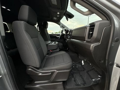 Used 2023 Chevrolet Silverado 1500 LT AWD/4WD image 27